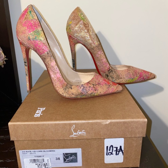 SOLD!!! DO NOT BUY!! Christian Louboutin So Kate - Picture 3 of 8